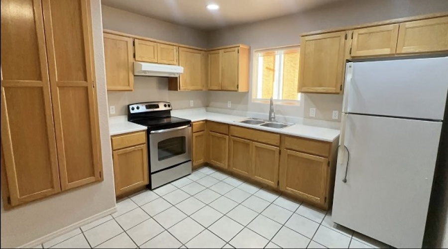 410 S Magnolia Ave #101, Yuma, Arizona 85364, 3 Bedrooms Bedrooms, 0 ,2 BathroomsBathrooms,Apartment,For Rent,1,2047
