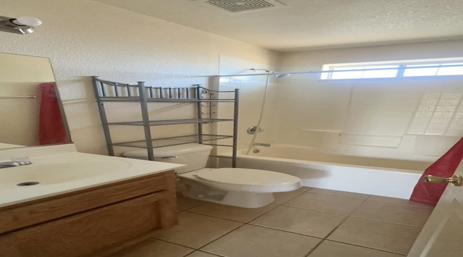 1998 E Los Olivos Dr, San Luis, Arizona 85349, 3 Bedrooms Bedrooms, 0 ,2 BathroomsBathrooms,Single Family Home,For Rent,0,2048