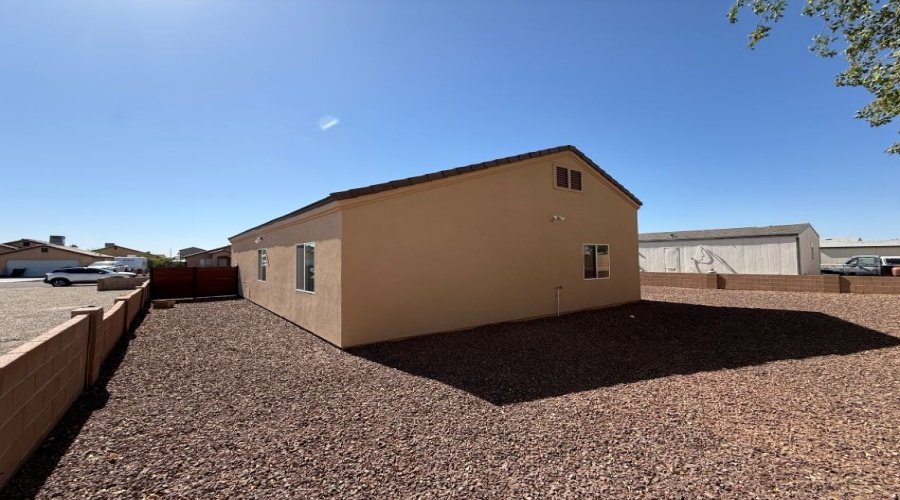 10197 S Monsoon Ave, Yuma, Arizona 85367, 3 Bedrooms Bedrooms, 0 ,2 BathroomsBathrooms,Single Family Home,For Rent,0,2063