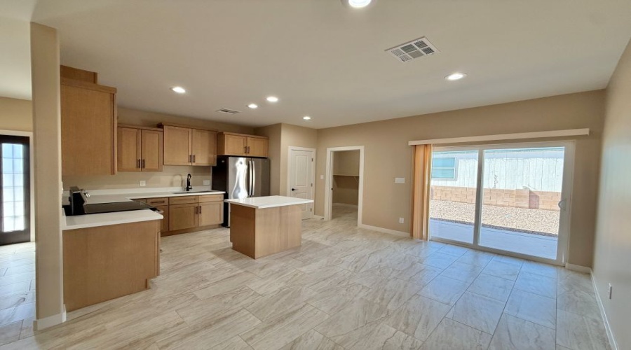 10197 S Monsoon Ave, Yuma, Arizona 85367, 3 Bedrooms Bedrooms, 0 ,2 BathroomsBathrooms,Single Family Home,For Rent,0,2063