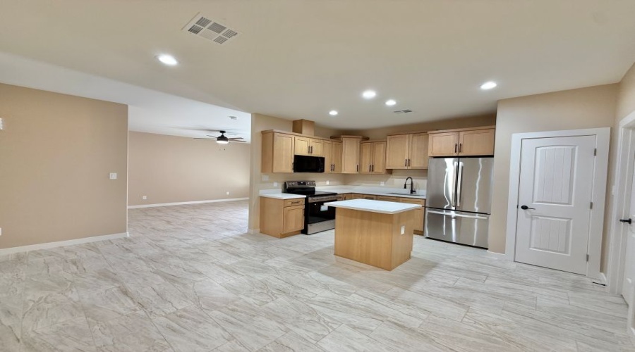 10197 S Monsoon Ave, Yuma, Arizona 85367, 3 Bedrooms Bedrooms, 0 ,2 BathroomsBathrooms,Single Family Home,For Rent,0,2063
