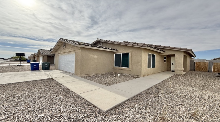 7893 E 45th Place, Yuma, Arizona 85365, 3 Bedrooms Bedrooms, 0 ,2 BathroomsBathrooms,Single Family Home,For Rent,0,2066