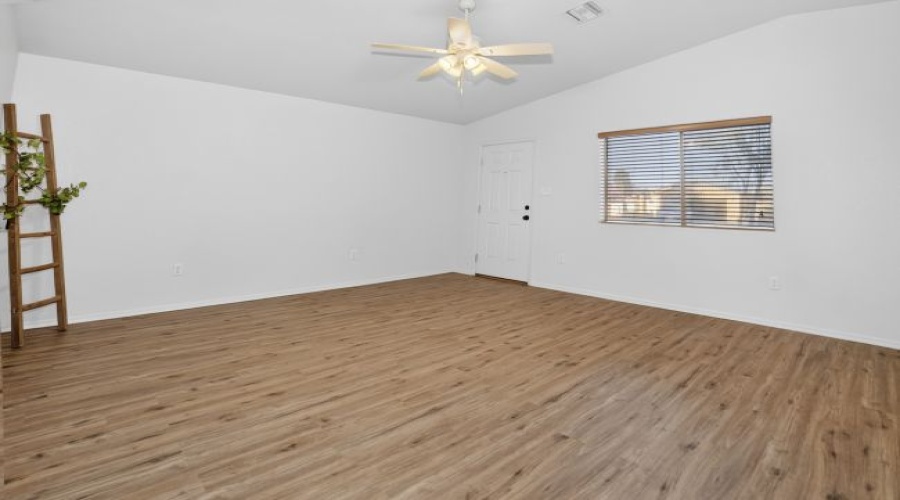 10320 S Tornado Ave, Yuma, Arizona 85367, 3 Bedrooms Bedrooms, 0 ,2 BathroomsBathrooms,Single Family Home,For Rent,0,2072