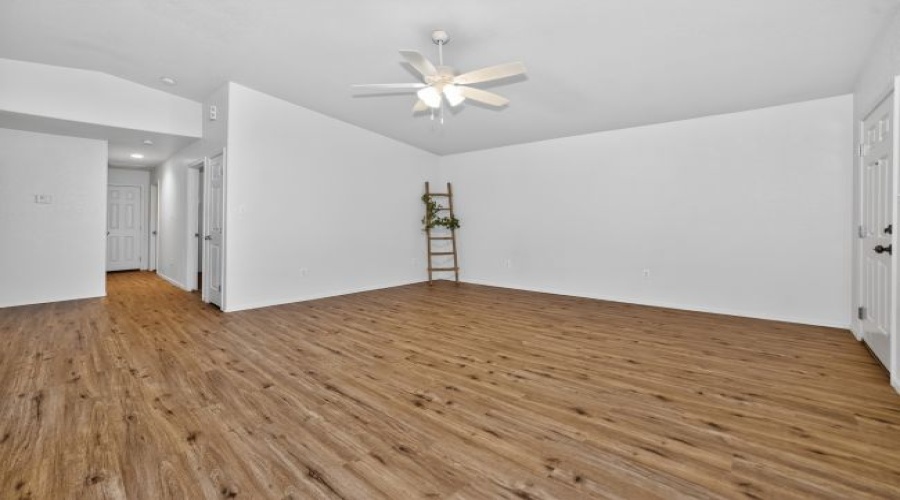 10320 S Tornado Ave, Yuma, Arizona 85367, 3 Bedrooms Bedrooms, 0 ,2 BathroomsBathrooms,Single Family Home,For Rent,0,2072