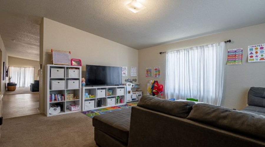 7851 E 44th Pl, Yuma, Arizona 85365, 4 Bedrooms Bedrooms, 0 ,2 BathroomsBathrooms,Single Family Home,For Rent,0,2074