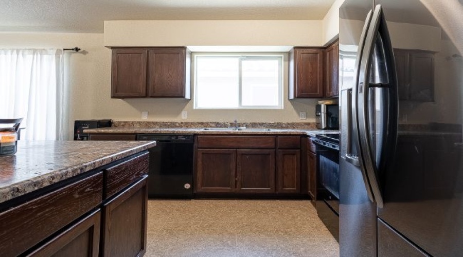 7851 E 44th Pl, Yuma, Arizona 85365, 4 Bedrooms Bedrooms, 0 ,2 BathroomsBathrooms,Single Family Home,For Rent,0,2074