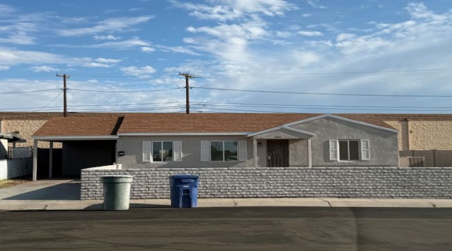 1301 W 15th St, Yuma, Arizona 85364, 5 Bedrooms Bedrooms, 0 ,2 BathroomsBathrooms,Single Family Home,For Rent,0,2080