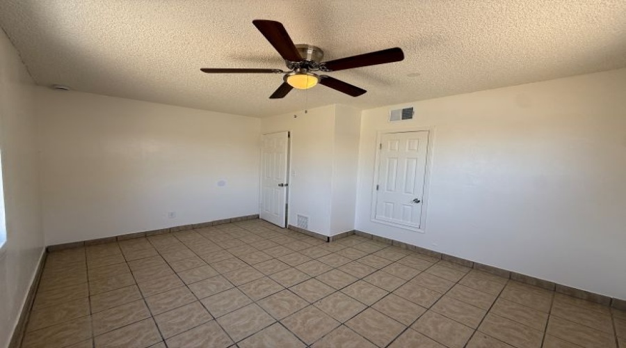 1301 W 15th St, Yuma, Arizona 85364, 5 Bedrooms Bedrooms, 0 ,2 BathroomsBathrooms,Single Family Home,For Rent,0,2080