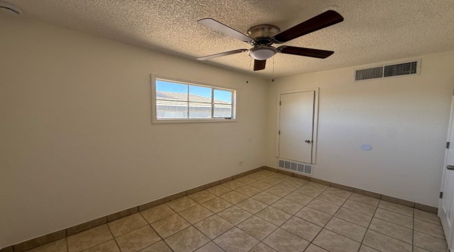 1301 W 15th St, Yuma, Arizona 85364, 5 Bedrooms Bedrooms, 0 ,2 BathroomsBathrooms,Single Family Home,For Rent,0,2080