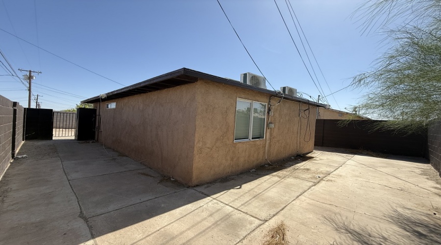 1805 S 11th Avenue, Arizona, 2 Bedrooms Bedrooms, 0 ,1 BathroomBathrooms,Single Family Home,For Rent,0,2095