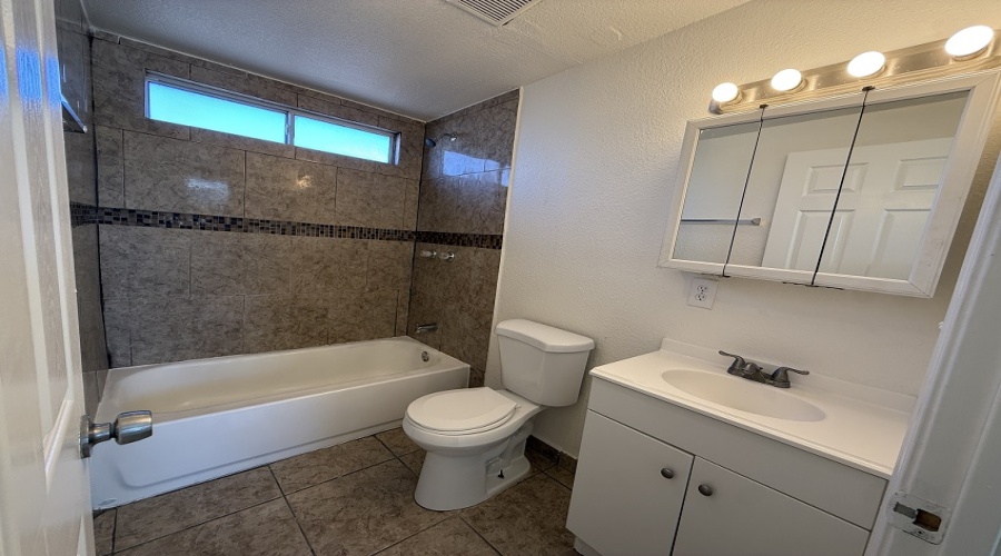 1805 S 11th Avenue, Arizona, 2 Bedrooms Bedrooms, 0 ,1 BathroomBathrooms,Single Family Home,For Rent,0,2095