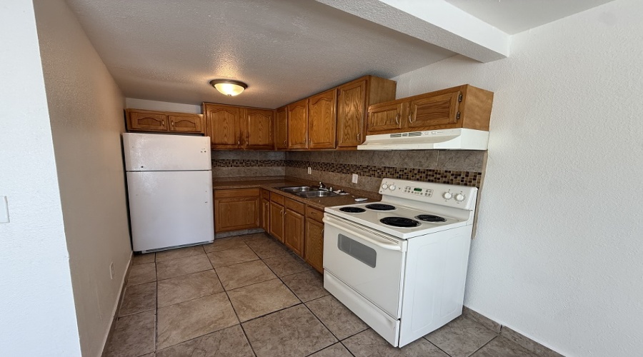 1805 S 11th Avenue, Arizona, 2 Bedrooms Bedrooms, 0 ,1 BathroomBathrooms,Single Family Home,For Rent,0,2095
