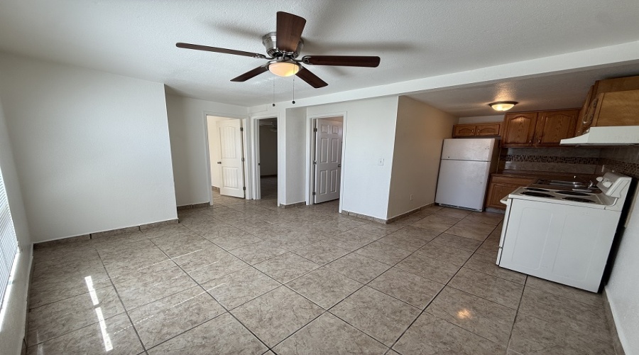 1805 S 11th Avenue, Arizona, 2 Bedrooms Bedrooms, 0 ,1 BathroomBathrooms,Single Family Home,For Rent,0,2095