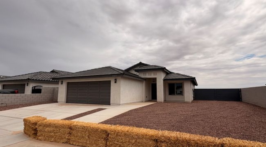 10821 E 46th Lane, Yuma, Arizona 85367, 3 Bedroom Bedrooms, 0 ,2 BathroomBathrooms,Single Family Home,For Rent,10821 E 46th Lane,0,2096
