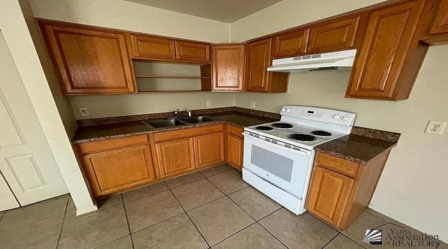 3157 W 31st Lane, Yuma, Arizona 85364, 3 Bedroom Bedrooms, 0 ,2 BathroomBathrooms,Single Family Home,For Rent,0,2109