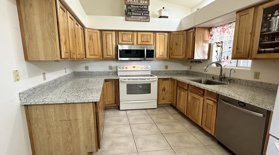 10268 S Cyclone Avenue, Arizona, 3 Bedroom Bedrooms, 0 ,2 BathroomBathrooms,Single Family Home,For Rent,10268 S Cyclone Avenue,0,2132