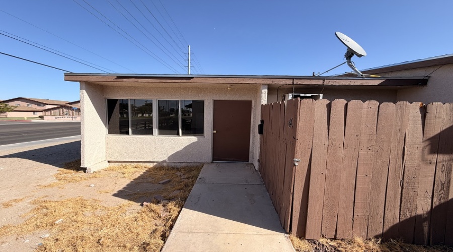 2039 S Avenue A, Unit 4, Yuma, Arizona, 1 Bedroom Bedrooms, 0 ,1 BathroomBathrooms,Apartment,For Rent,2039 S Avenue A, Unit 4,0,2133