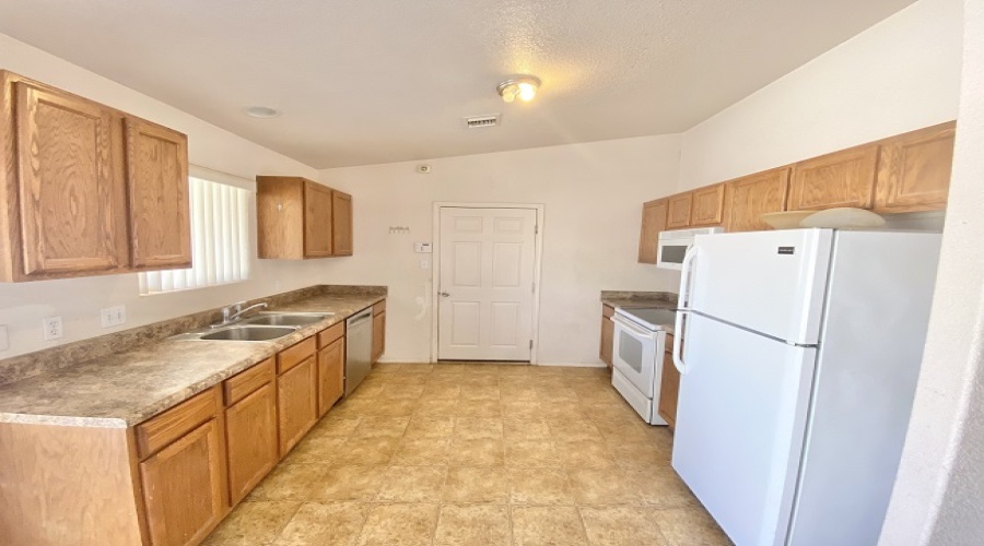 10466 S Monsoon Ave., Yuma, Arizona 85365, 3 Bedrooms Bedrooms, 0 ,2 BathroomsBathrooms,Single Family Home,For Rent,0,1160 10466 S Monsoon Ave., Yuma, Arizona 85365, 3 Bedrooms Bedrooms, 0 ,2 BathroomsBathrooms,Single Family Home,For Rent,0,1160