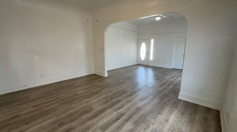 676 S 5th Ave, Yuma, Arizona 85364, 5 Bedrooms Bedrooms, ,3 BathroomsBathrooms,Single Family Home,For Rent,1171