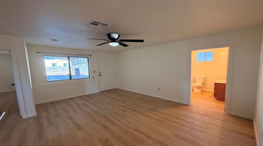 248 S 10th Ave Unit B, Yuma, Arizona 85364, 2 Bedroom Bedrooms, 0 ,1 BathroomBathrooms,Apartment,For Rent,0,1216