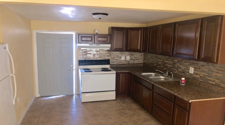 675 S 1st Ave, Yuma, Arizona 85364, 2 Bedrooms Bedrooms, 0 ,1 BathroomBathrooms,Apartment,For Rent,0,1224