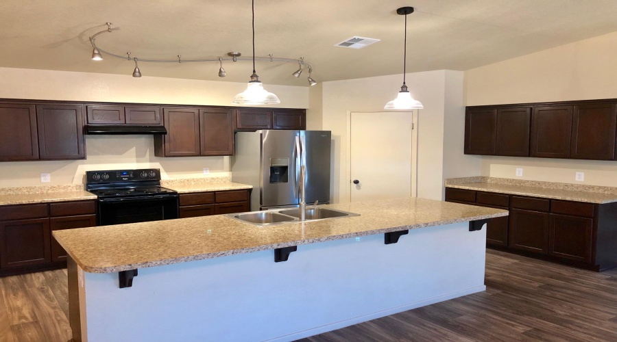 7710 E 42nd Pl, Yuma, Arizona 85365, 5 Bedroom Bedrooms, 0 ,3 BathroomBathrooms,Single Family Home,For Rent,0,1347
