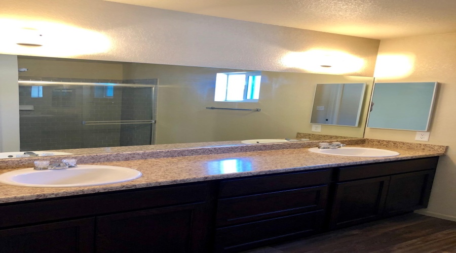 7710 E 42nd Pl, Yuma, Arizona 85365, 5 Bedroom Bedrooms, 0 ,3 BathroomBathrooms,Single Family Home,For Rent,0,1347