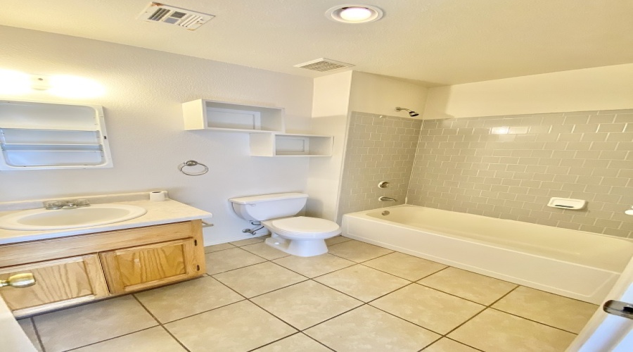 4274 W 21st Pl, Yuma, Arizona 85364, 3 Bedrooms Bedrooms, 0 ,2 BathroomsBathrooms,Single Family Home,For Rent,0,1399