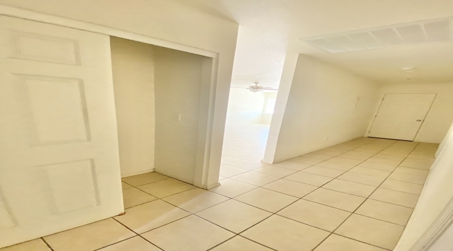 490 S 15th Ave. Unit B, Yuma, Arizona 85364, 3 Bedrooms Bedrooms, ,1 BathroomBathrooms,Apartment,For Rent,1522