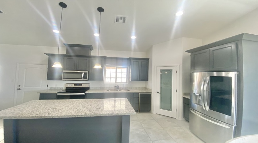 10252 E 36th St, Yuma, Arizona 85365, 4 Bedrooms Bedrooms, 0 ,2 BathroomsBathrooms,Single Family Home,For Rent,0,1528