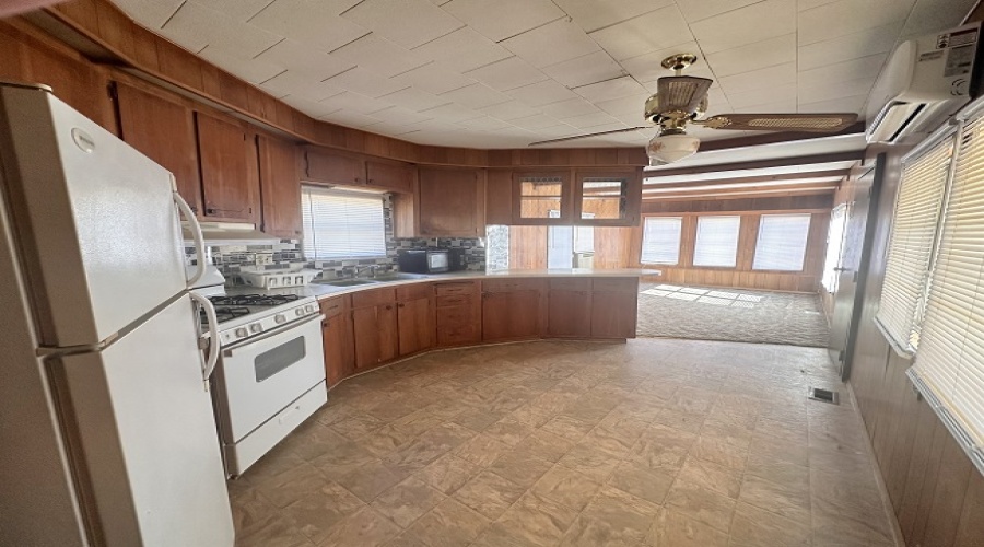 10770 S Pearl Ave, Yuma, Arizona 85365, 1 Bedroom Bedrooms, ,1 BathroomBathrooms,Single Family Home,For Rent,1552