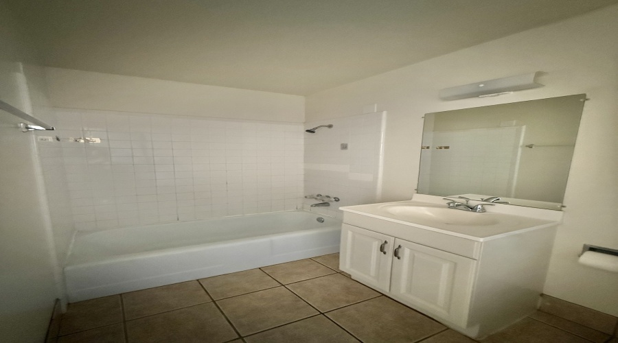 326 W 17th Pl. #5, Yuma, Arizona 85364, 1 Bedroom Bedrooms, 0 ,1 BathroomBathrooms,Apartment,For Rent,0,1579