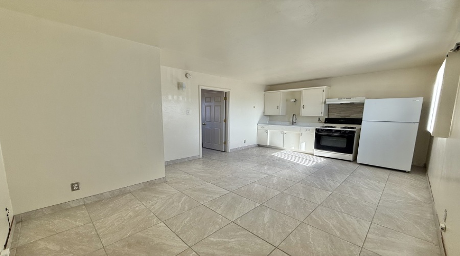 326 W 17th Pl. #5, Yuma, Arizona 85364, 1 Bedroom Bedrooms, 0 ,1 BathroomBathrooms,Apartment,For Rent,0,1579