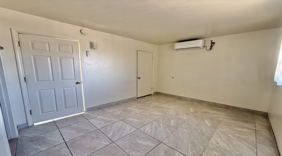 326 W 17th Pl. #5, Yuma, Arizona 85364, 1 Bedroom Bedrooms, 0 ,1 BathroomBathrooms,Apartment,For Rent,0,1579