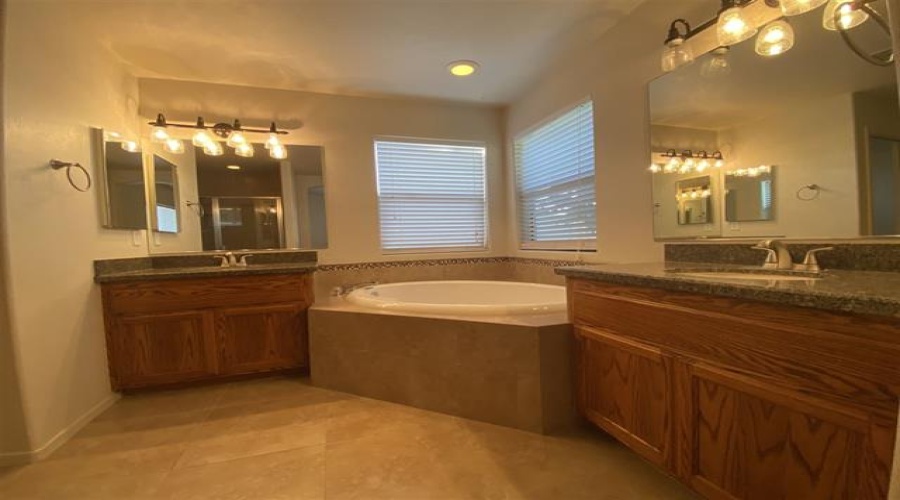4866 W 31st Place, Yuma, Arizona 85364, 4 Bedrooms Bedrooms, 0 ,2 BathroomsBathrooms,Single Family Home,For Rent,0,1644