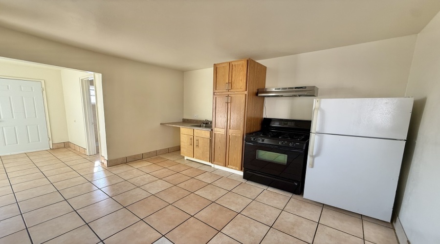 326 W 17th Pl. #4, Yuma, Arizona 85364, 1 Bedroom Bedrooms, 0 ,1 BathroomBathrooms,Apartment,For Rent,0,1676