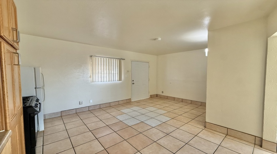 326 W 17th Pl. #4, Yuma, Arizona 85364, 1 Bedroom Bedrooms, 0 ,1 BathroomBathrooms,Apartment,For Rent,0,1676