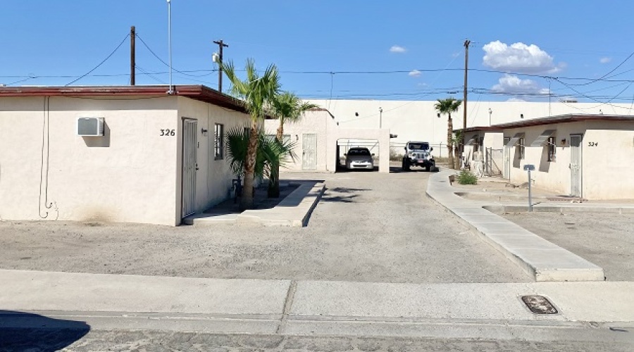 326 W 17th Pl. #4, Yuma, Arizona 85364, 1 Bedroom Bedrooms, 0 ,1 BathroomBathrooms,Apartment,For Rent,0,1676