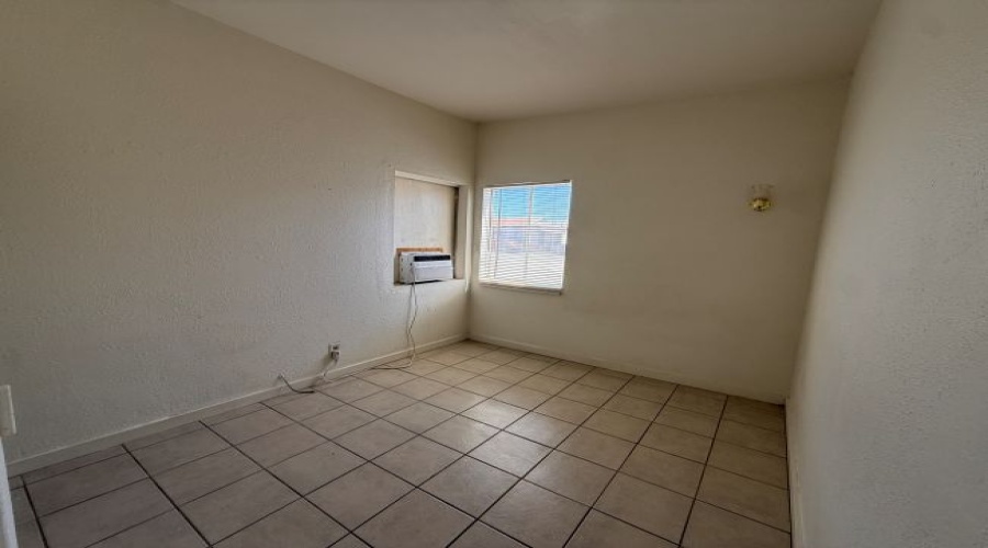 3755 W 8th St. #5, Yuma, Arizona 85364, 2 Bedroom Bedrooms, 0 ,1 BathroomBathrooms,Apartment,For Rent,0,1685