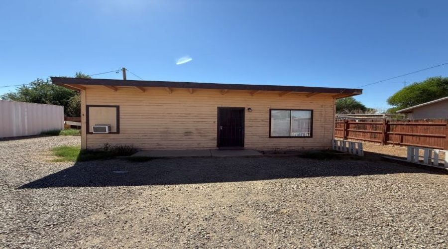 3755 W 8th St. #5, Yuma, Arizona 85364, 2 Bedroom Bedrooms, 0 ,1 BathroomBathrooms,Apartment,For Rent,0,1685