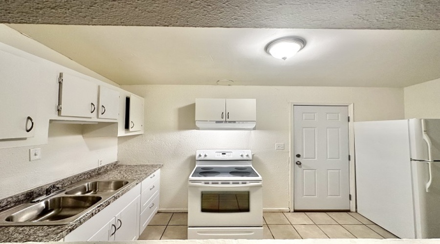 3755 W 8th St. #5, Yuma, Arizona 85364, 2 Bedroom Bedrooms, 0 ,1 BathroomBathrooms,Apartment,For Rent,0,1685