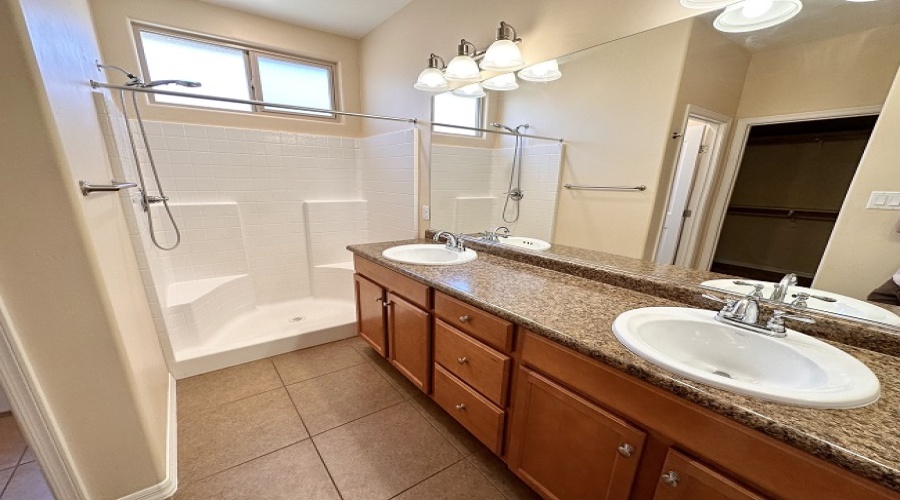 6653 E 35th Pl, Yuma, Arizona 85365, 4 Bedrooms Bedrooms, 0 ,2 BathroomsBathrooms,Single Family Home,For Rent,0,1717