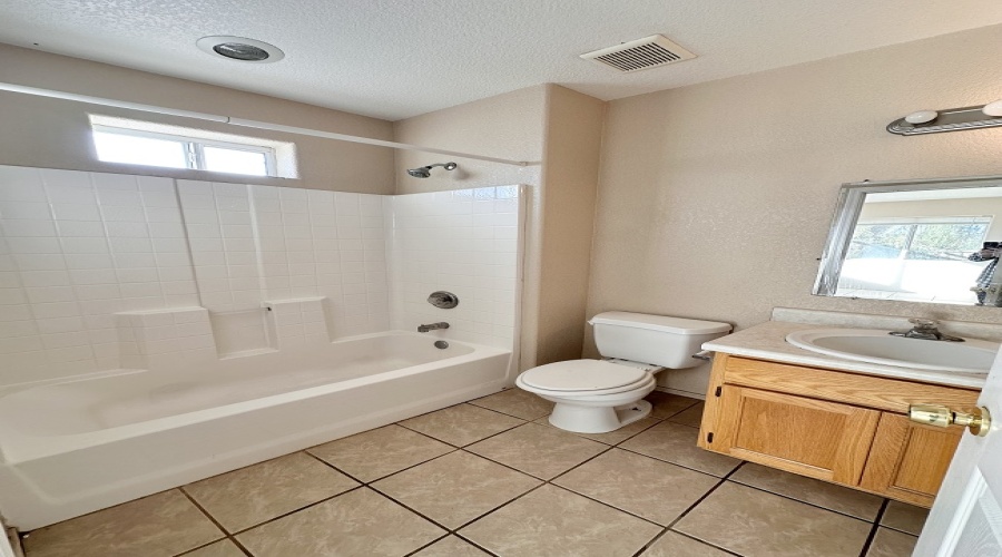 410 S Magnolia Ave #201, Yuma, Arizona 85364, 3 Bedrooms Bedrooms, 0 ,2 BathroomsBathrooms,Apartment,For Rent,2,1743