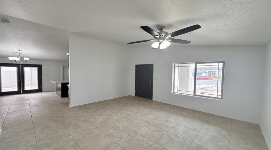 8761 E 41st Ln, Yuma, Arizona 85365, 3 Bedrooms Bedrooms, 0 ,2 BathroomsBathrooms,Single Family Home,For Rent,0,1787