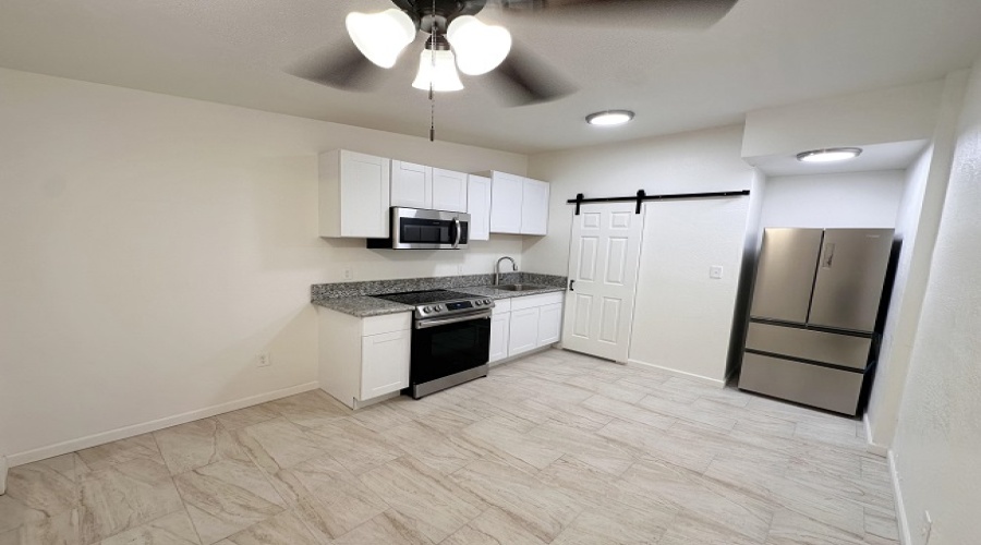 633 S 8th Ave #4, Yuma, Arizona 85364, 1 Bedroom Bedrooms, 0 ,1 BathroomBathrooms,Apartment,For Rent,1,1804