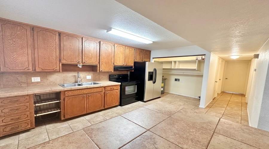 2112 S 11th Ave, Yuma, Arizona 85364, 3 Bedroom Bedrooms, 0 ,2 BathroomBathrooms,Single Family Home,For Rent,0,1825