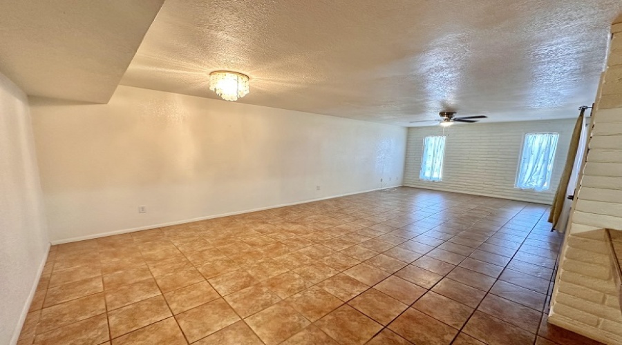 2112 S 11th Ave, Yuma, Arizona 85364, 3 Bedroom Bedrooms, 0 ,2 BathroomBathrooms,Single Family Home,For Rent,0,1825