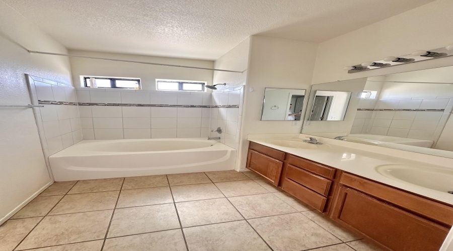 3593 W 22nd Pl. Unit D, Yuma, Arizona 85364, 3 Bedrooms Bedrooms, ,2 BathroomsBathrooms,Single Family Home,For Rent,2,1845