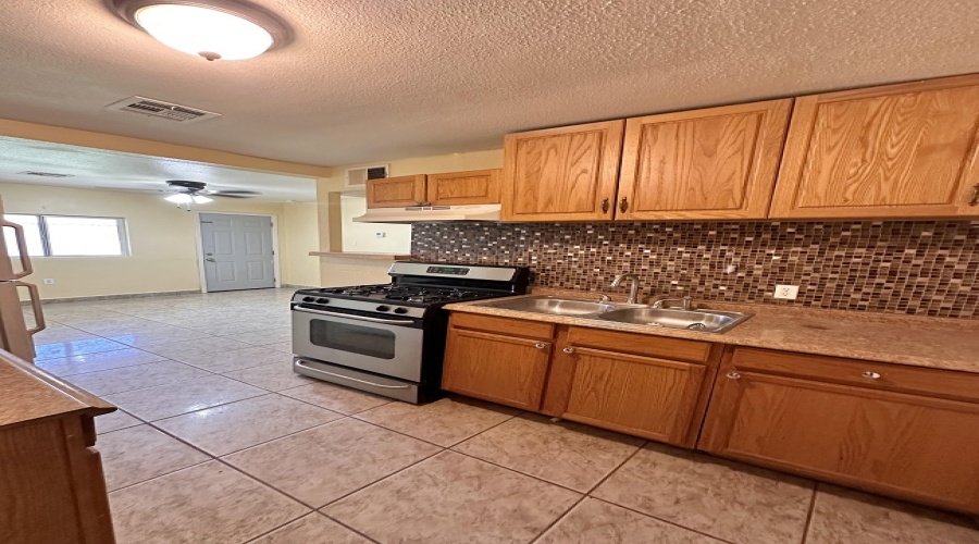3645 W 8th St #23, Yuma, Arizona 85364, 3 Bedroom Bedrooms, 0 ,1 BathroomBathrooms,Apartment,For Rent,0,1859