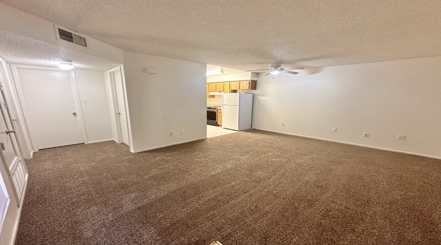 2950 S Mary Ave #5, Yuma, Arizona 85365, 1 Bedroom Bedrooms, ,1 BathroomBathrooms,Apartment,For Rent,1,1863
